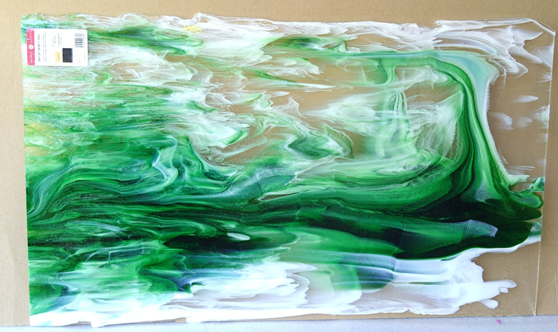 Bullseye Glascadia: Clear with Kelly Green & White Bullseye Sheet 30612D 3MM