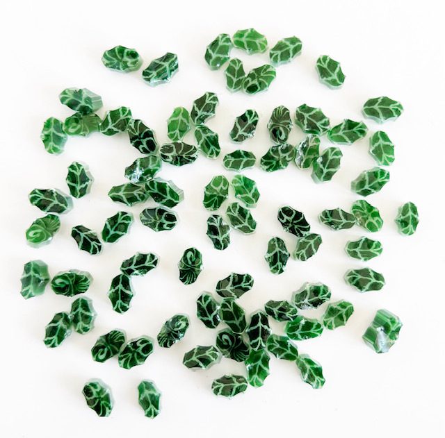 Holly leaves Millefiori Murrine COE096