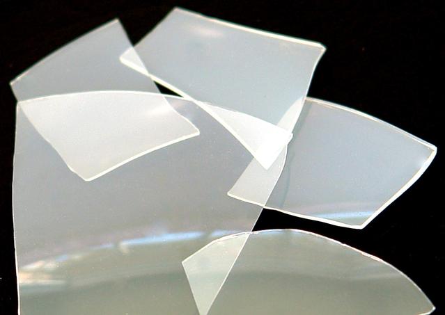 Alabaster Light Reichenbach 096 Frit RW309