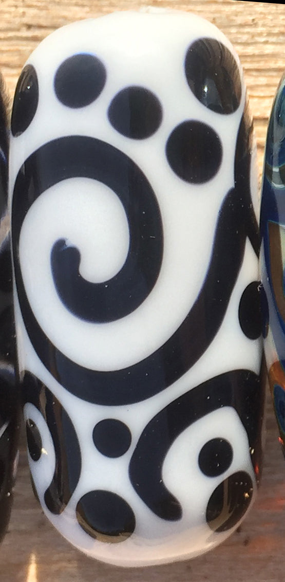 Oracle White Double Helix Rod