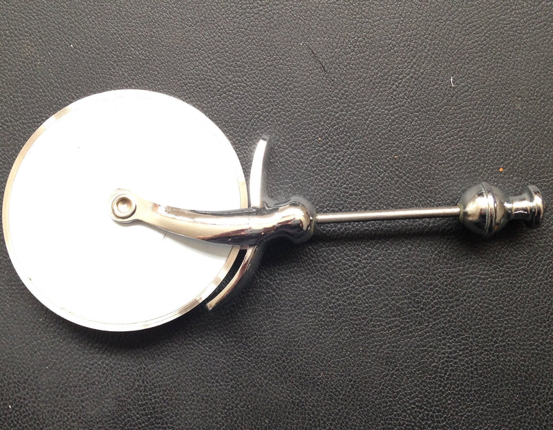 Stylish Pizza Cutter - chockadoo