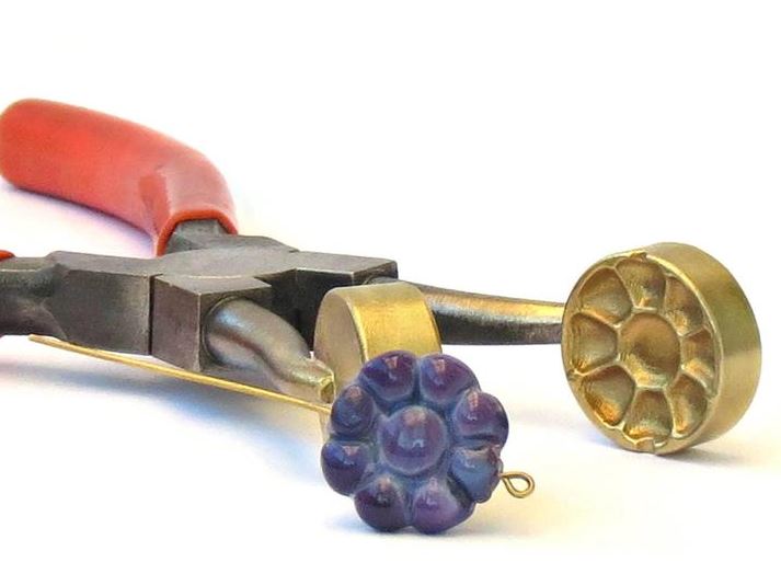 2 sided puff flower Brass Mashers